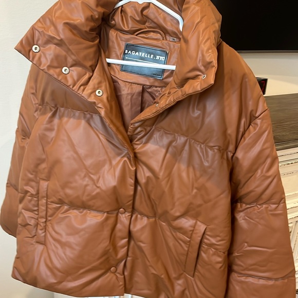 ๐ฝSale๐ฝBagatelle NYC Faux Leather Puffer Jacket - Picture 5 of 15